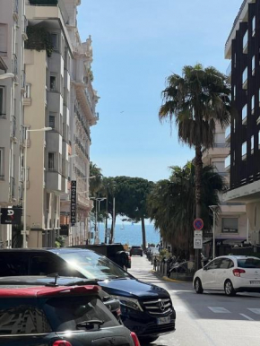 COSY CROISETTE CANNES CENTRE VILLE RUE D'Antibes